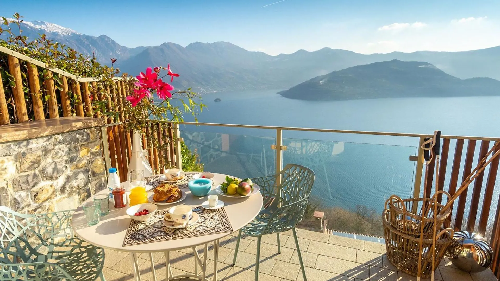 Appartement In Spiglia Mit Grosser Terrasse Parzanica Italien